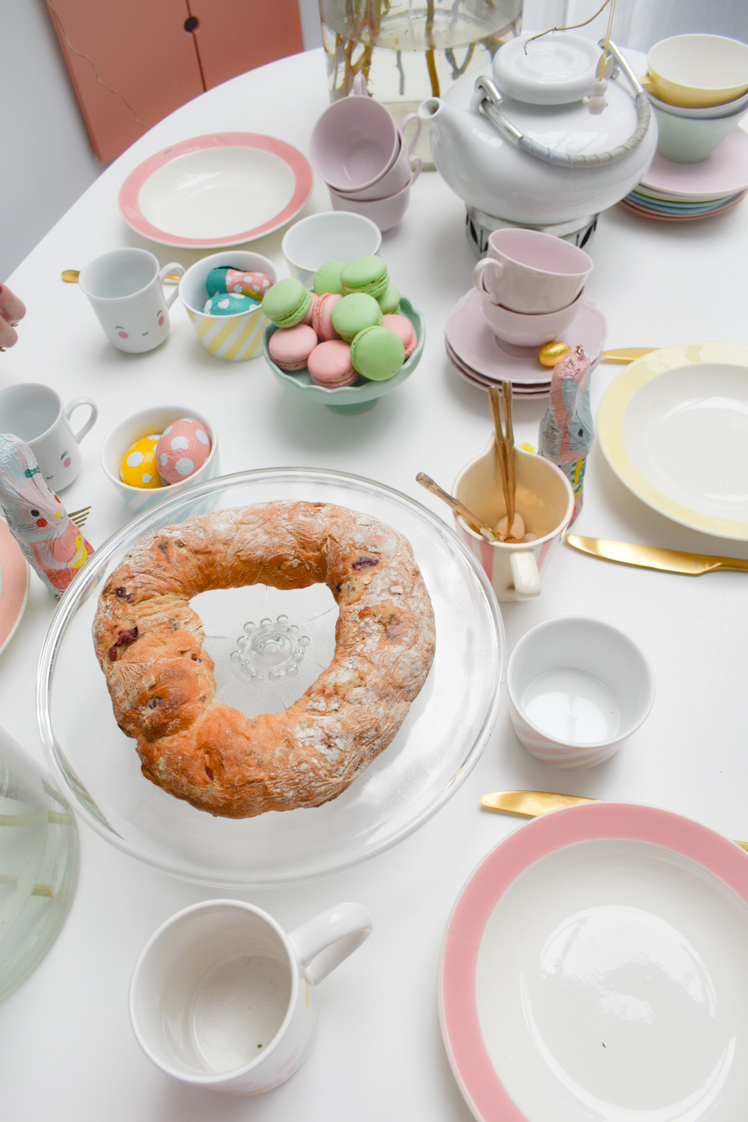 Easter table