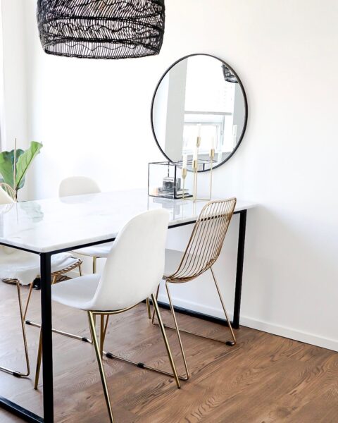 marble dining table