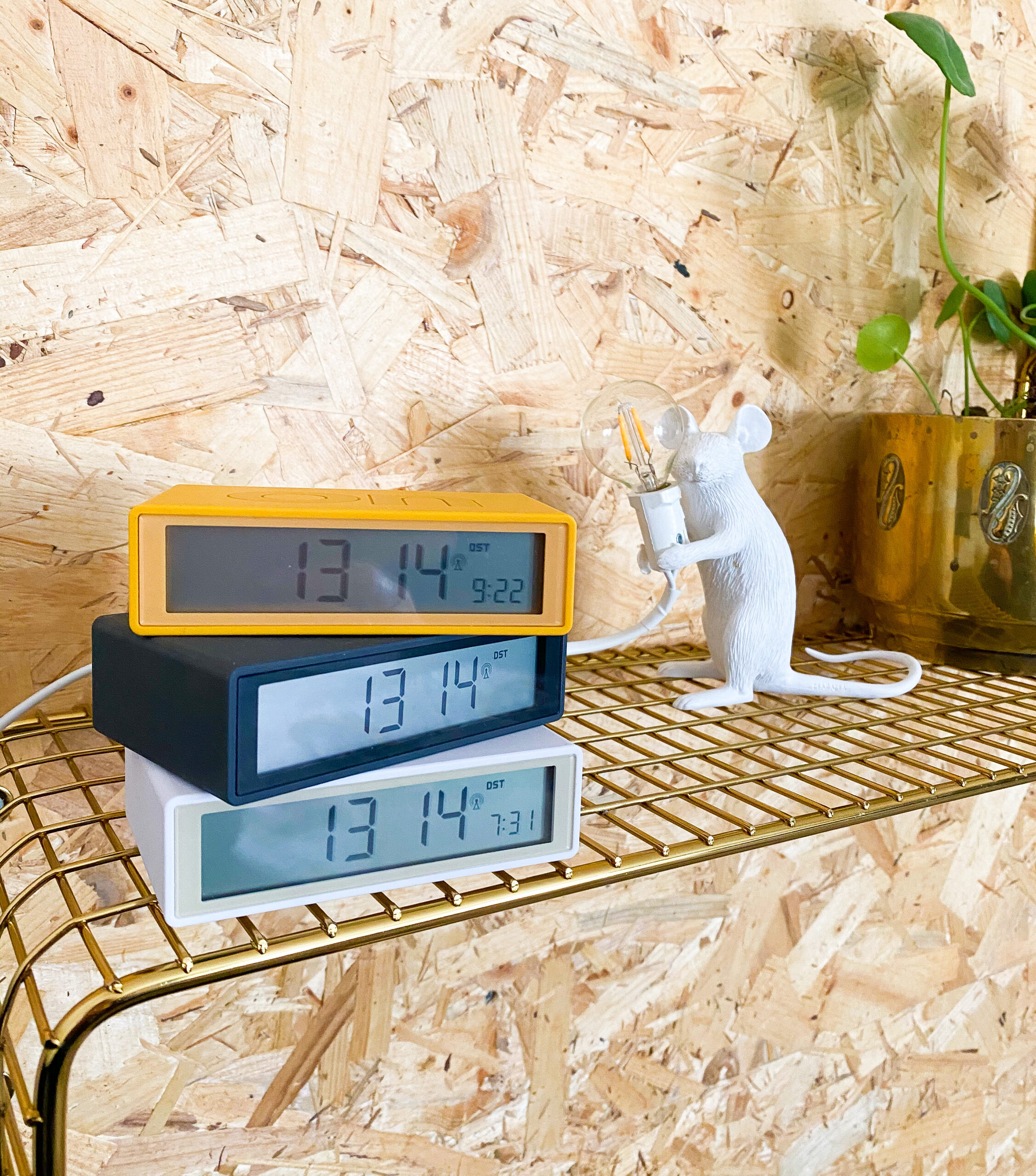 Flip Alarm Clock + Mint | Lexon